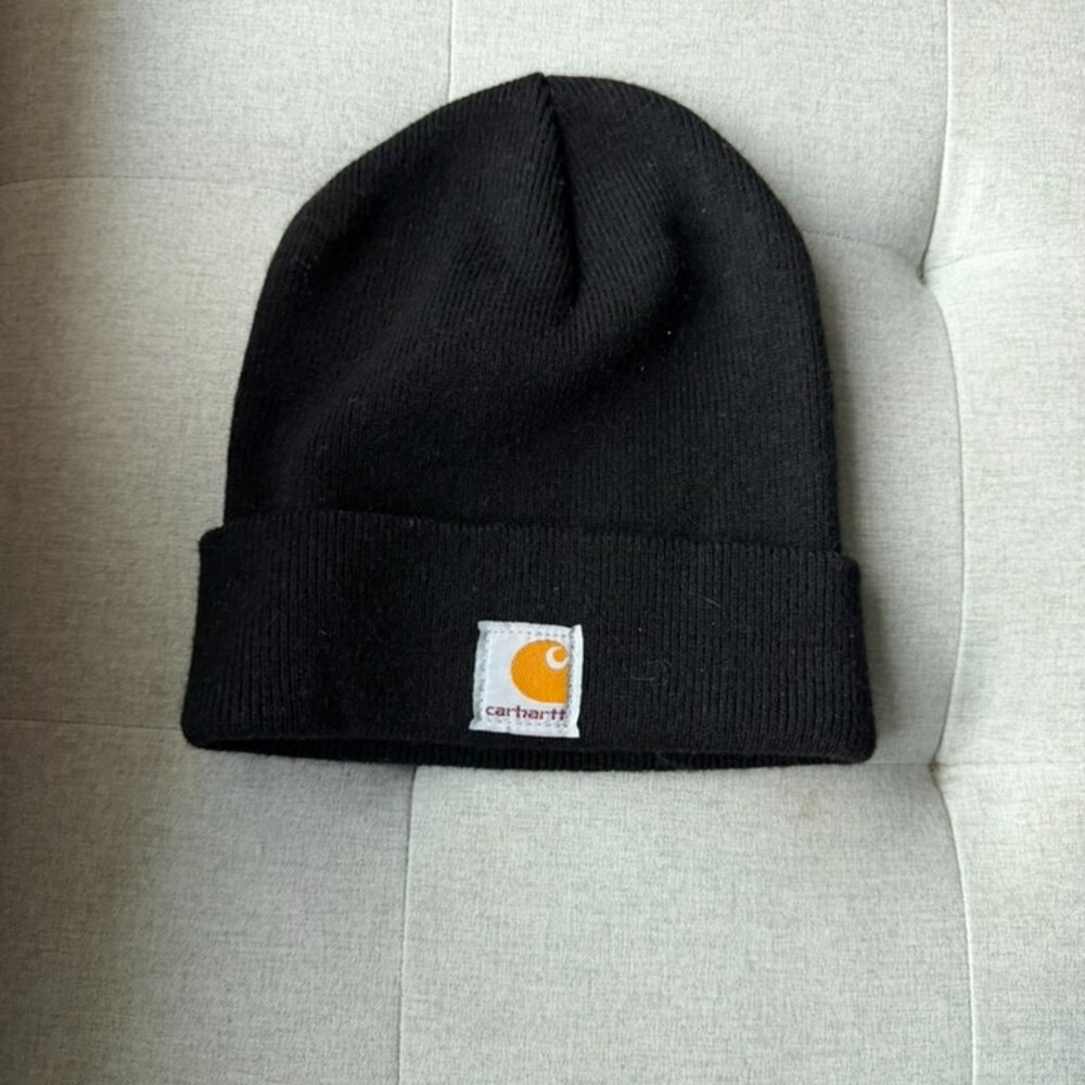 Black Carhartt beanie
